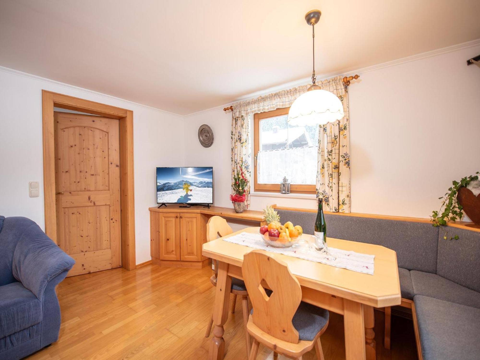 Apartment Johann In Wald Im Pinzgau With Balcony Bagian luar foto