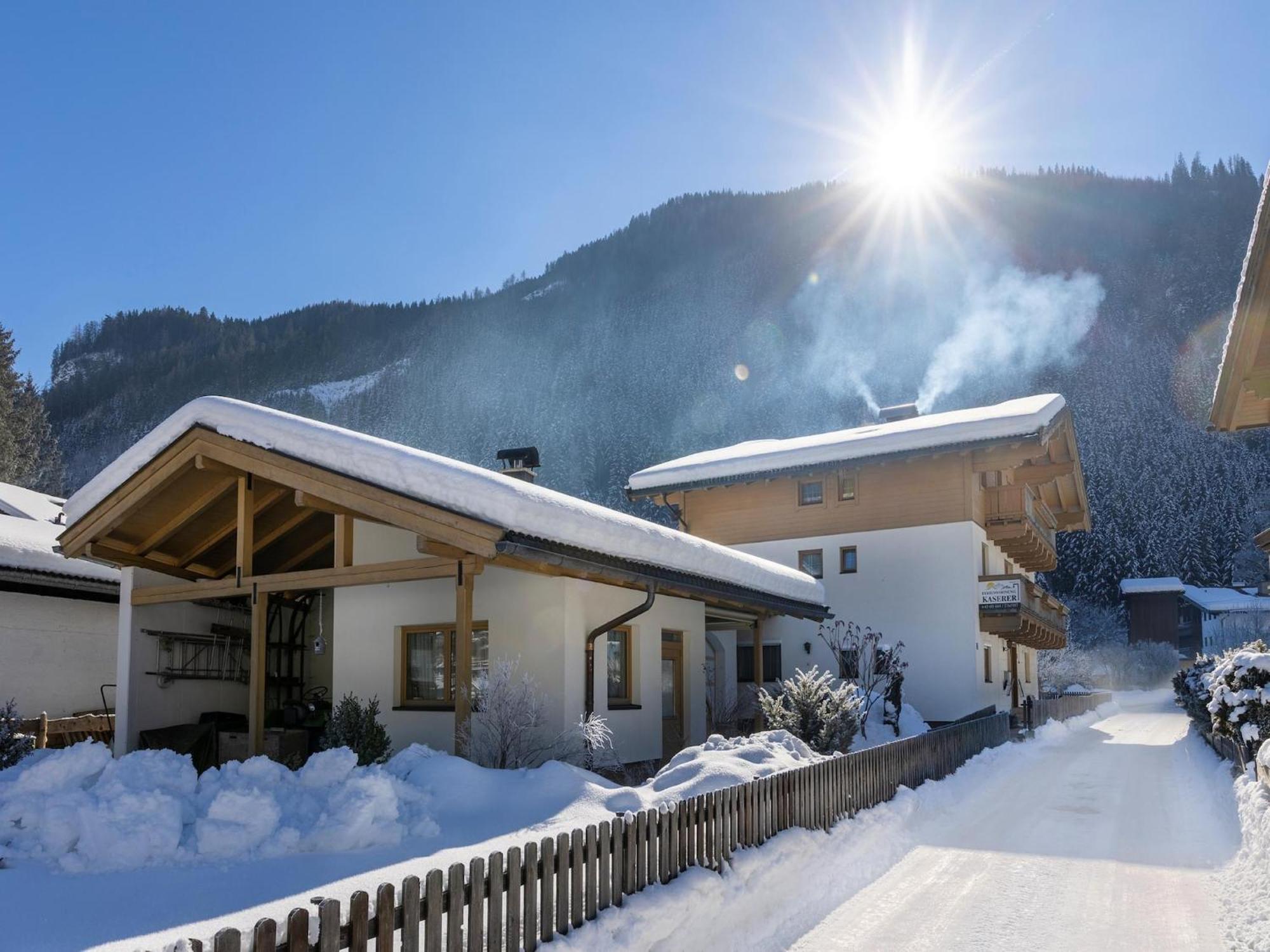 Apartment Johann In Wald Im Pinzgau With Balcony Bagian luar foto