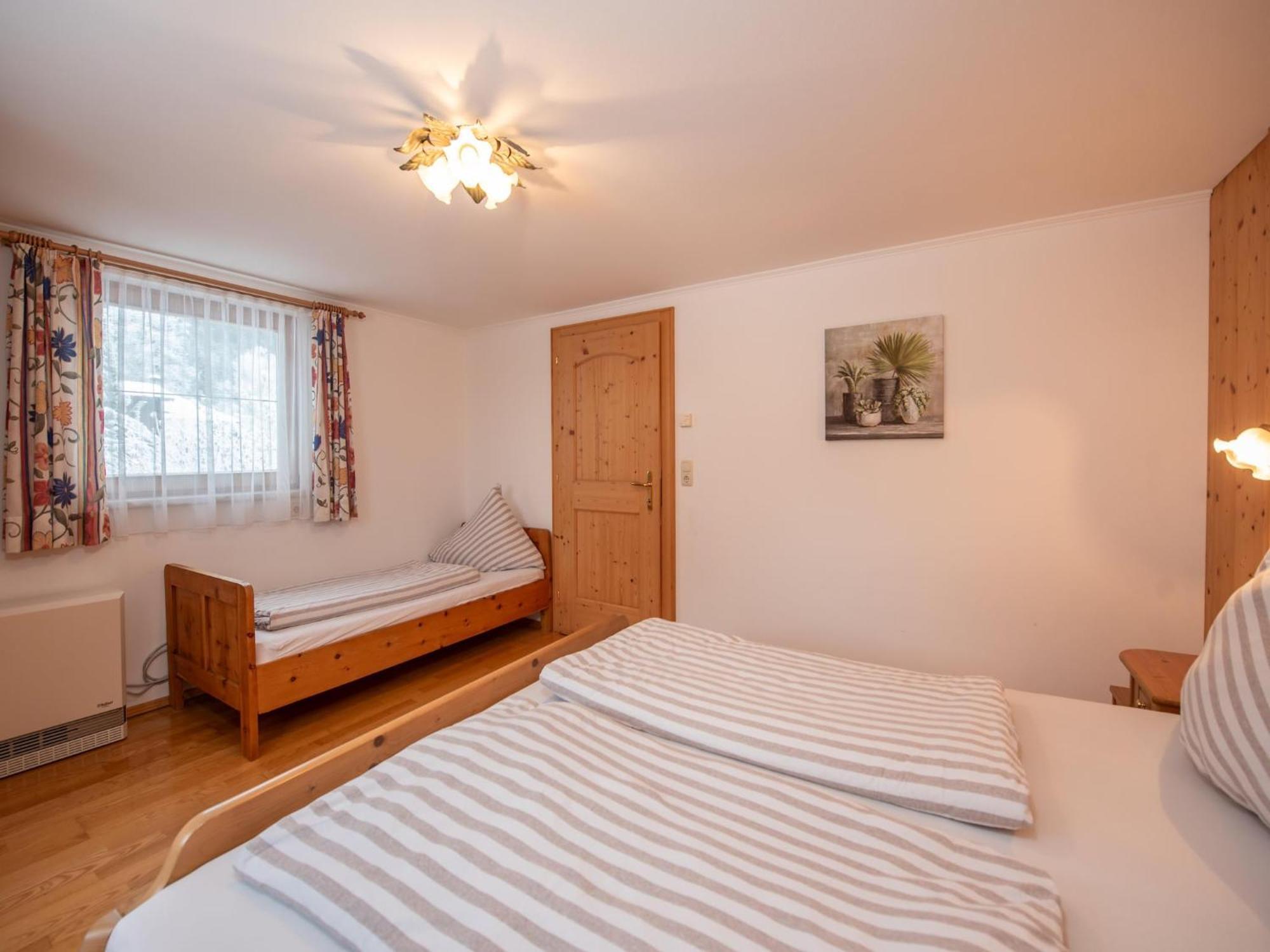 Apartment Johann In Wald Im Pinzgau With Balcony Bagian luar foto
