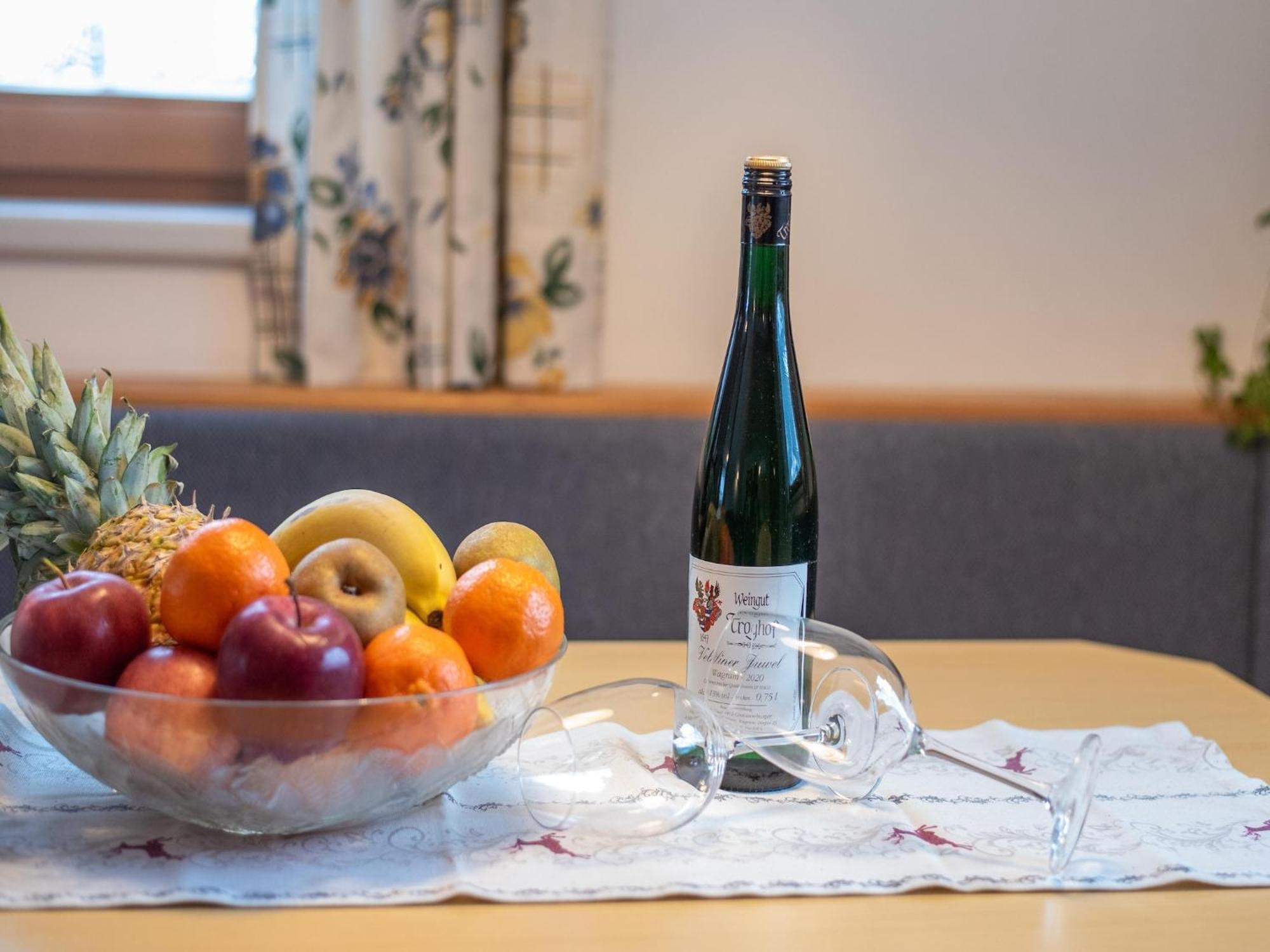 Apartment Johann In Wald Im Pinzgau With Balcony Bagian luar foto