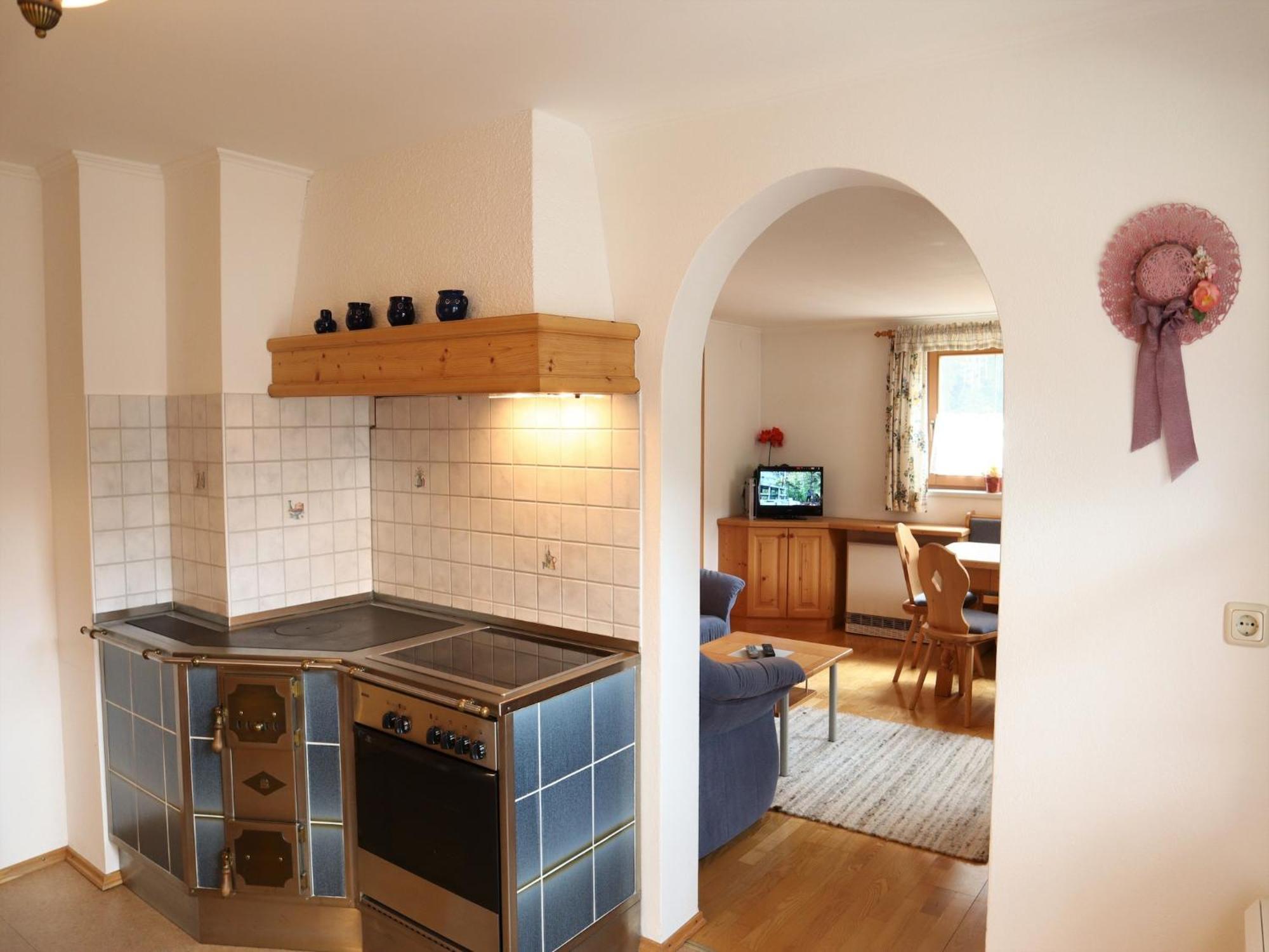 Apartment Johann In Wald Im Pinzgau With Balcony Bagian luar foto