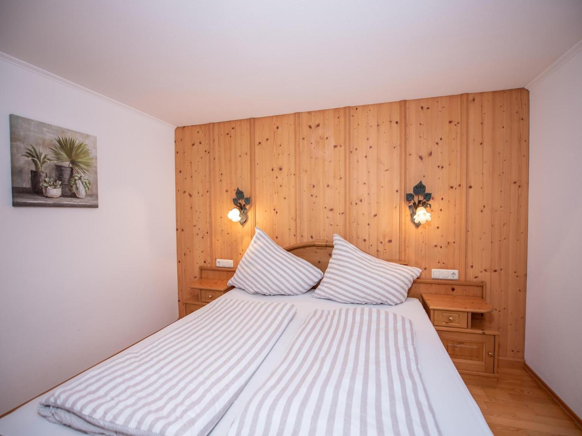 Apartment Johann In Wald Im Pinzgau With Balcony Bagian luar foto