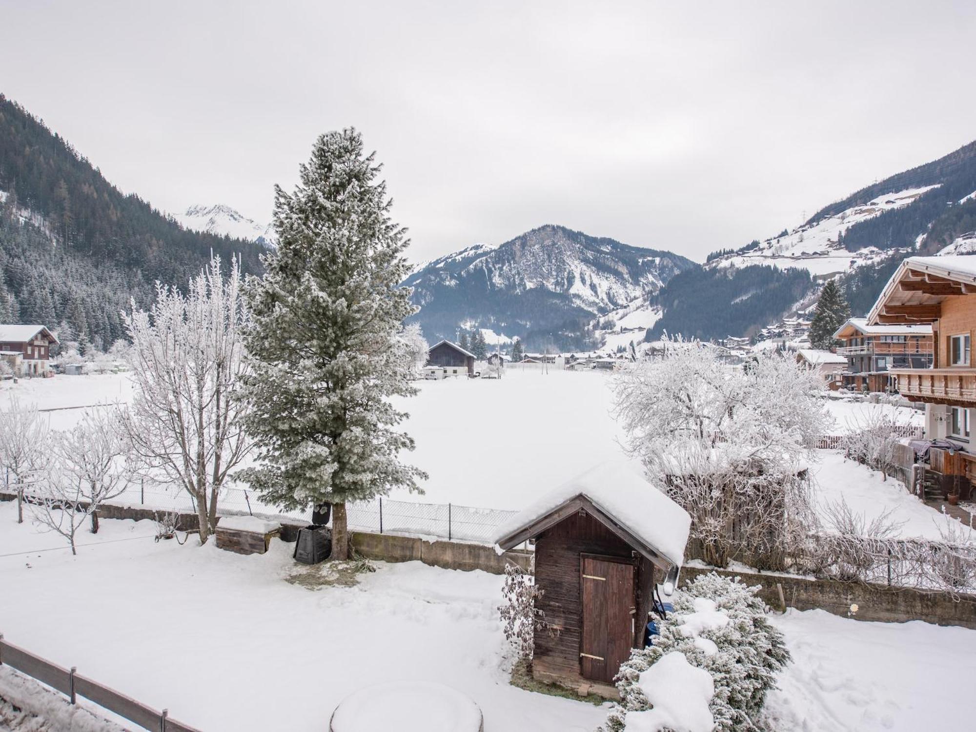 Apartment Johann In Wald Im Pinzgau With Balcony Bagian luar foto